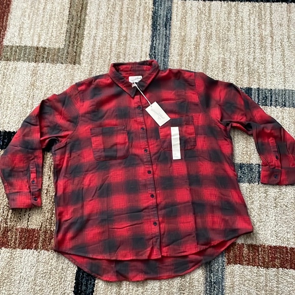 Universal Thread Tops - Women’s Brand New Button Down Flannel